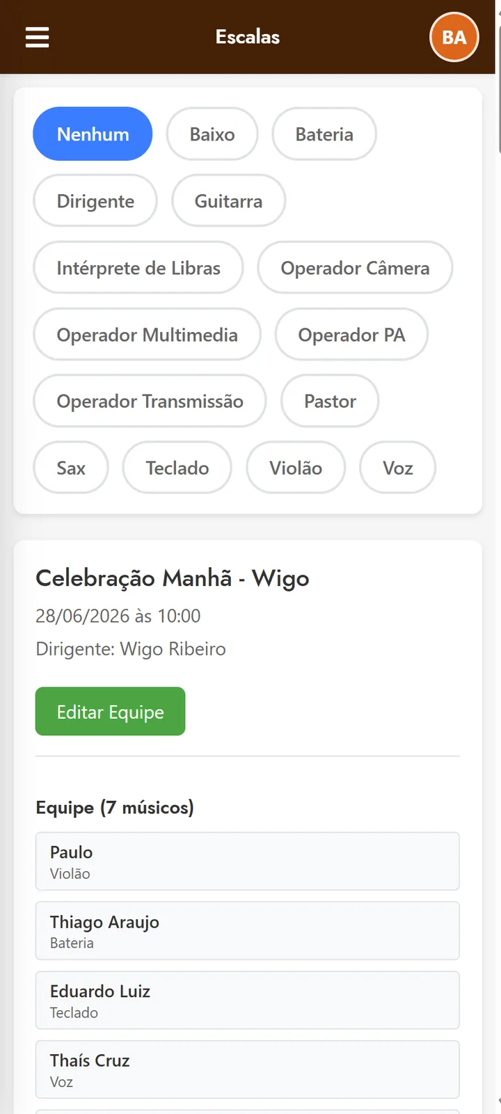 Tela de escalas do Maestro: equipe do culto listada por músico e função, com filtros por instrumento.