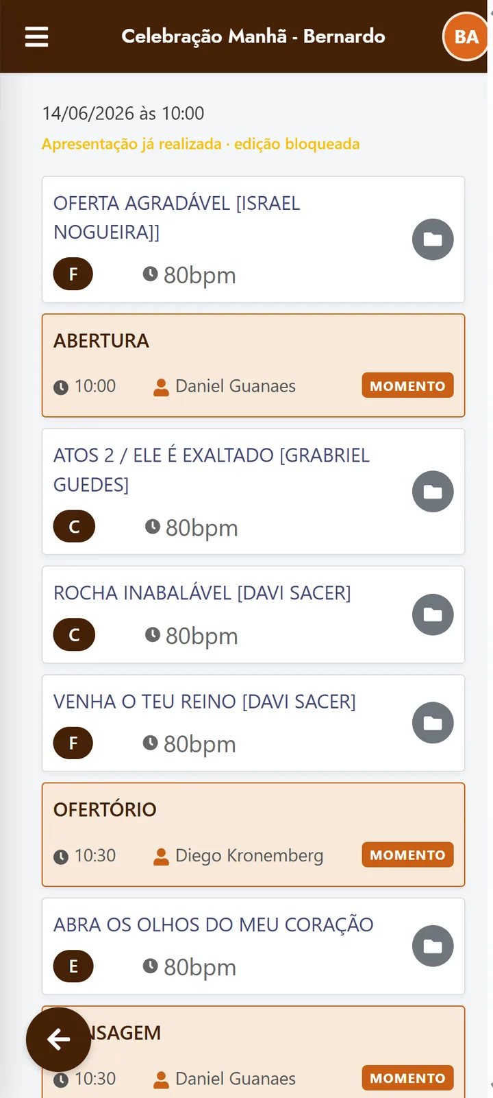Tela de repertório do Maestro: ordem do culto com músicas, tom e BPM e blocos de momento como abertura e ofertório.